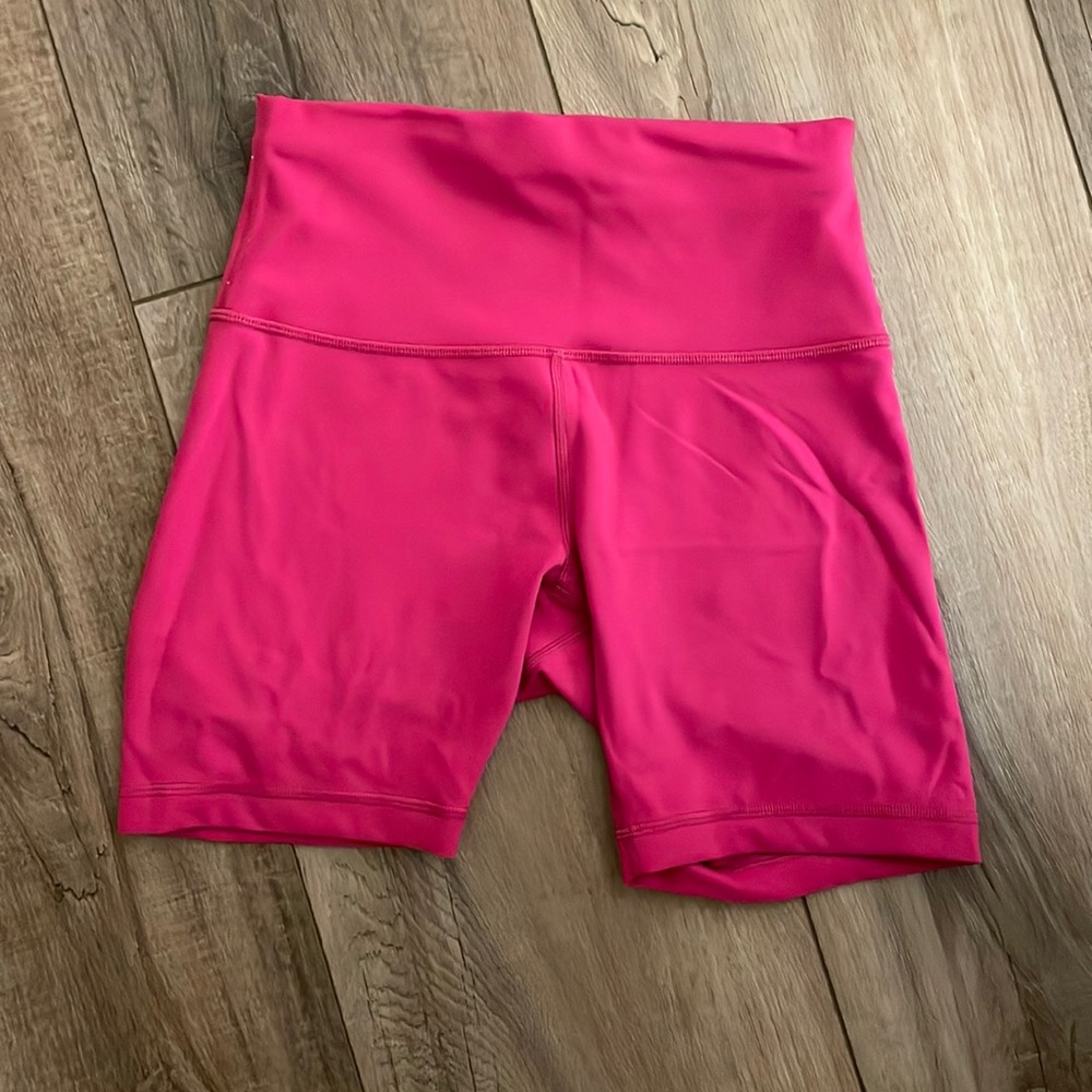 Lululemon wunder train shorts